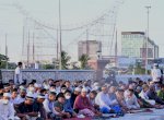 Gubernur Sulsel Salat Id Bersama Warga di Pelataran Masjid Kubah 99 Asmaul Husna