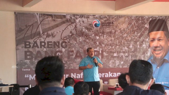 Fahri Hamzah saat mengisi dialog bersama aktivis mahasiswa di Makassar, Jumat (6/5/2022). (Foto: Gelora Sulsel)