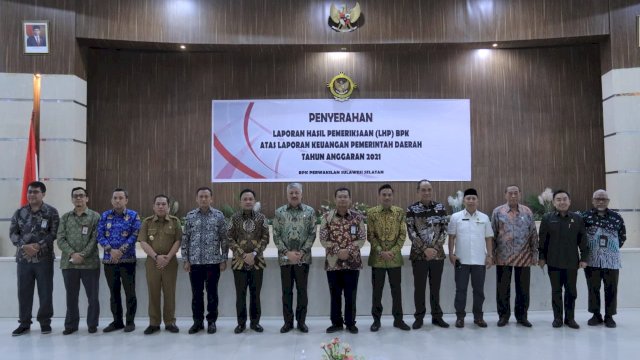 Pengelolaan pemerintahan Kabupaten Takalar dalam komando Bupati Takalar H Syamsari dan Wakil Bupati Takalar H Achmad Dg Se're meraih opini WTP dari Badan Pemeriksa Keuangan (BPK) RI. (foto: Pemkab Takalar)