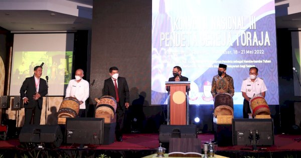 Danny Sebut Konvensi Nasional III Pendeta Gereja Toraja Sejalan Program Pemkot