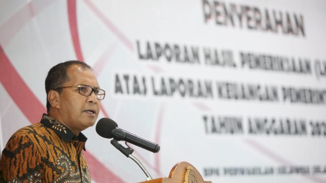 Wali Kota Makassar Danny Pomanto di sela penerimaan penghargaan WTP dari BPK RI, Jumat (20/5/2022). (Foto: Abatanews/Wahyuddin)