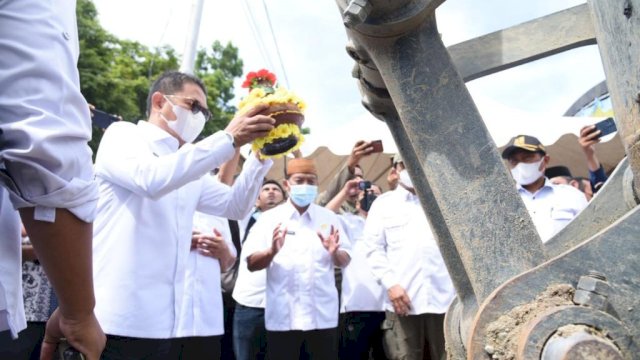 Penjabat Gubernur Gorontalo Hamka Hendra Noer bergerak cepat usai serah terima jabatan. (Foto: Humas Pemprov Gorontalo)