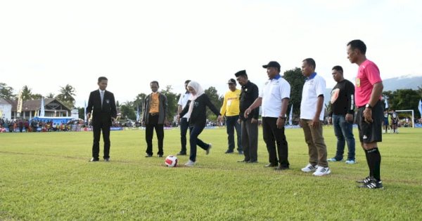 Gairahkan Olahraga Usai Covid-19, Bupati Indah Buka Turnamen Sidomukti Cup I