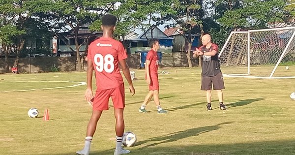 Bernardo Tavares Pimpin Latihan Perdana PSM, Ada Adik M Rahmat