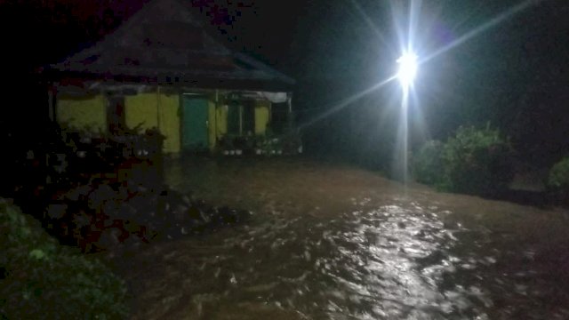 Penampakan banjir di Kabupaten Luwu, Sulsel imbas hujan yang terjadi selama dua hari terakhir. (foto: BPBD Sulsel)