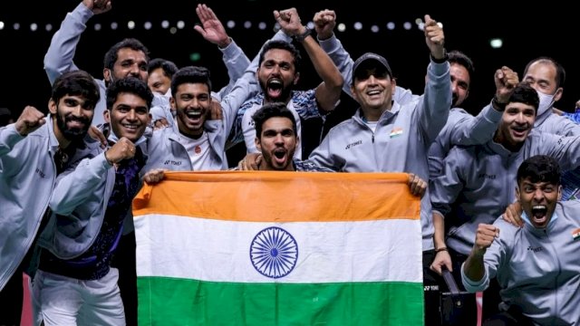 Tim India berhasil meraih gelar medali emas pertamanya di ajang Thomas Cup yang berlangsung di Bangkok, Thailand, pada Ahad (15/5/2022). (Foto: Badminton Photo)
