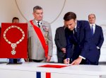 Emmanuel Macron Resmi Dilantik Jadi Presiden Prancis Untuk Periode Kedua