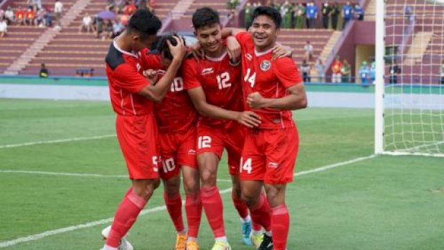 Selebrasi pemain Indonesia usai mencetak gol ke gawang Myanmar, pada babak Grup A SEA Games 2021, pada Ahad (15/5/2022). (Foto: PSSI) 