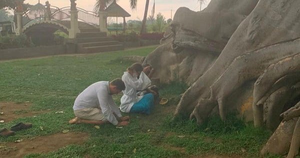 Bule Rusia yang Bugil di Pohon Keramat: Mohon Dimaafkan