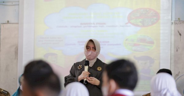 Berantas Stunting, DKP-TP PKK Makassar Ajak Siswa SD Jajan Sehat