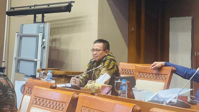 Anggota DPR RI Muhammad Fauzi mengikuti rapat dengar pendapat (RDP) Komisi VII DPR RI dengan PT Vale Indonesia, PT Antam, dan MIND-ID di Senayan, Jakarta, Kamis (2/6/2022). (Foto: ABATANEWS/Wahyuddin)