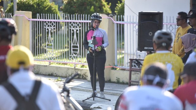 Pemerintah Kabupaten Luwu Utara gelar kegiatan ‘World Bicycle Day’ atau aksi Sejuta Sepeda satu Indonesia sekaligus menyambut Hari Lingkungan Hidup dengan tema ‘Satu Bumi untuk Masa Depan’. (Foto: ABATANEWS/Imam) 