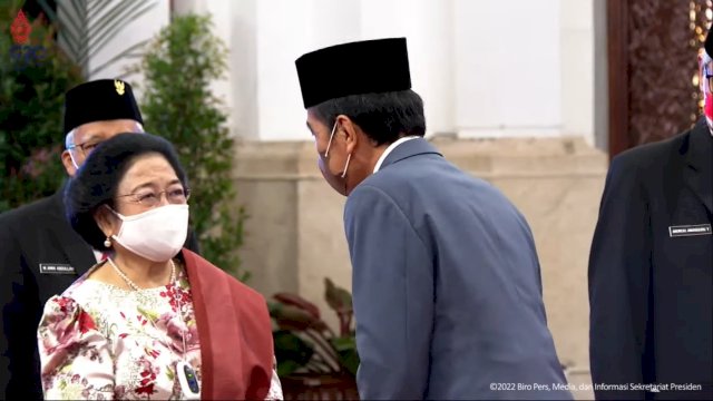 Presiden Joko Widodo (Jokowi) resmi melantik Badan Pembinaan Ideologi Pancasila (BPIP) periode 2022-2027, di Istana Negara, Jakarta, pada Selasa (7/6/2022). (Tangkapan kanal YouTube Sekretariat Presiden) 