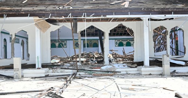 Masjid Kantor Gubernur Sulsel Direnovasi, Salat Dialihkan