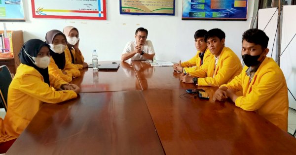 Pranata Humas Lutra Motivasi Mahasiswa PDK Uncokro Bekerja Produktif