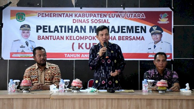 Dinas Sosial Luwu Utara menggelar pelatihan manajemen Bantuan Kelompok Usaha Bersama (KUBE) , Aula Dinas Pendidikan Luwu Utara, pada Kamis (16/6/2022). (Foto: ABATANEWS/Wahyuddin) 