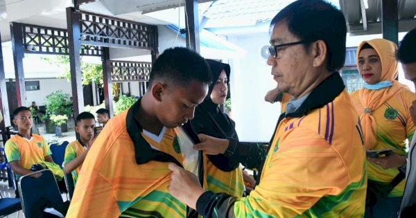 Lepas Kontingen POPDA Sulsel, Wabup Suaib Ingin Nama Baik Luwu Utara Dijaga