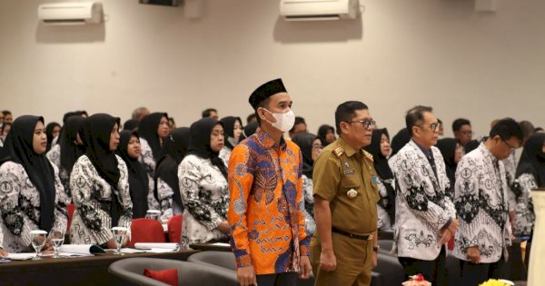 Hadiri Konferensi Kerja PGRI Makassar, Rudianto Lallo Kenang Perjuangan Guru