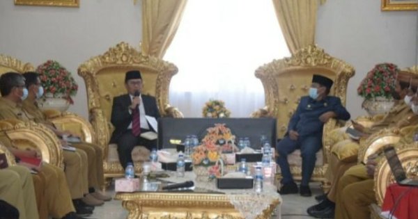 Pj Gubernur Gorontalo Rapim dengan OPD untuk Sampaikan Arahan Menteri