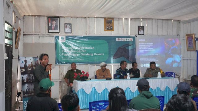 Sosialisasi Program Pelestarian Ekosistem Hutan yang bertajuk Care and Shared: Pentingnya Pelestarian Ekosistem Hutan Pegunungan Gandang Dewata. (Dok FFI) 