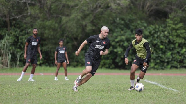 Skuad PSM Makassar saat melakoni latihan jelang menghadapi Kuala Lumpur City FC di Grup H zona Asean Piala AFC Cup. (foto: Official PSM) 