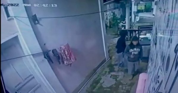 Aksinya Terekam CCTV, Maling HP di Makassar Diringkus