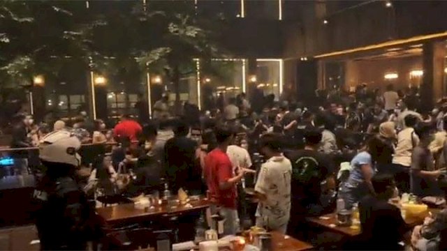 Suasana Holywing di Kemang beberapa waktu lalu. (Foto: Twitter) 