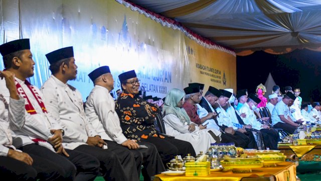 Dokumentasi penutupan Musabaqah Tilawatil Qur'an (MTQ) Ke-32 Tingkat Provinsi Sulawesi Selatan (Sulsel) di Stadion La Patau Matanna Tikka Kabupaten Bone, Kamis (30/06) malam. (foto: Pemkab Bone)