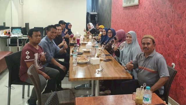 Rapat Panitia Pelantikan Pengurus DPW HIKMA Sulsel di Benz Cafe Makassar, Sabtu (2/7/2022). 