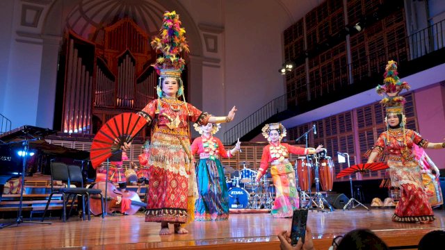 Tari Kalompoanna Pa’rasanganta Pukau Penonton Sydney Conservatorium