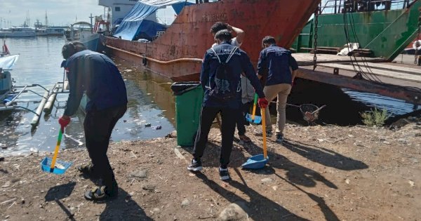 Jaga Ekosistem Perairan, Pelindo dan Ocean Trip Gelar Aksi Bersih Pantai