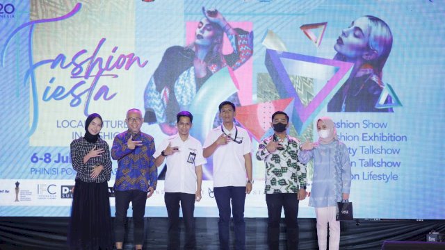 Dinas Pariwisata Kota Makassar menggelar Fashion Fiesta, Di Phinisi Poin Mall Makassar (6/7/2022). (Foto: ABATANEWS/Wahyuddin) 