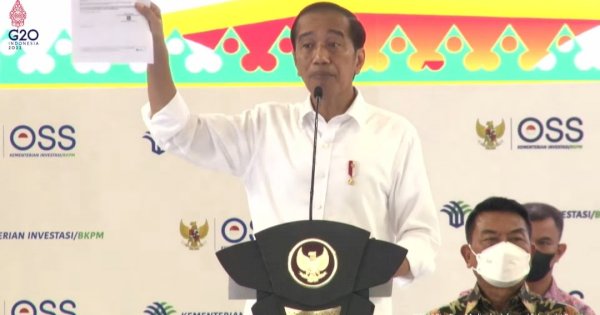 Masih Ada Rp185 KUR yang Ngendap di Bank, Jokowi: Jangan Beli Mobil