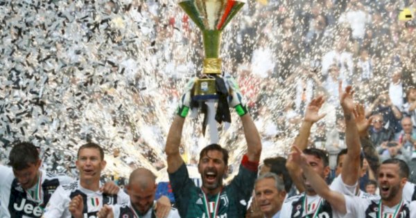 Tak Mau Pensiun, Buffon Ngaku Masih Kuat Main hingga Usia 55 Tahun