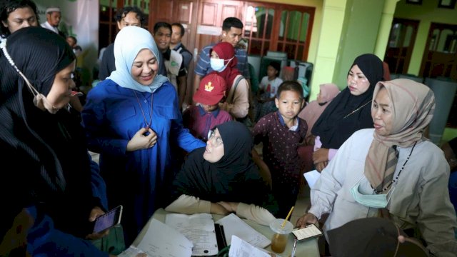 Wakil Wali Kota Fatmawati Rusdi usai mengunjungi beberapa lokasi Lorong Wisata di Kota Makassar kemudian beralih ke Masjid Multazam di Taman Sudiang Indah Makassar, pada Ahad (24/7/2022). (Foto: ABATANEWS/Wahyuddin) 