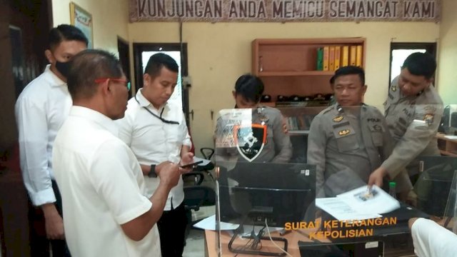 Tim Hukum Nurdin Halid datang melapor ke Mapolda Sulsel Jalan Perintis Kemerdekaan Kota Makassar Senin (25/7/2022) siang. (Istimewa) 