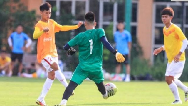 Timnas Vietnam U-19 saat melakukan persiapan di Jakarta untuk tampil di Piala AFF U-19, (foto: Juli/Twitter/@affpresse)