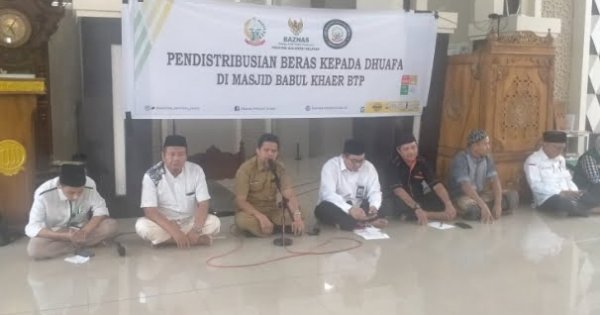 Pemprov dan UPZ Baznas Sulsel Salurkan Bantuan ke Kaum Dhuafa di Makassar 