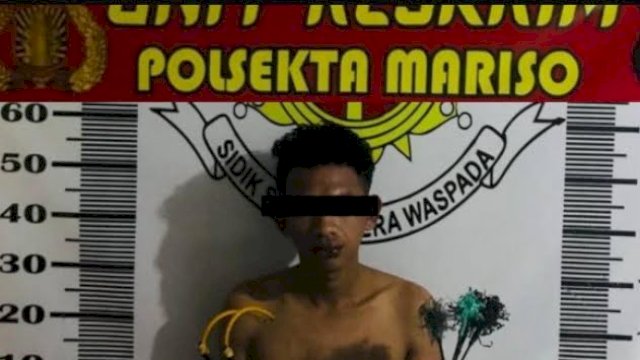 Pelaku FD (19) yang kedapatan membawa anak panah (busur) diringkus Polisi. (foto: Polsek Mariso) 