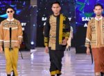 Keren, Batik Rongkong ‘Hipnotis’ Penonton Surabaya Fashion Festive