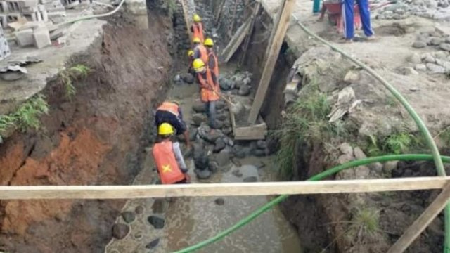 Penampakan drainase Jalan Tun Abdul Razak yang dilakukan pembenahan. (foto: Pemprov Sulsel)