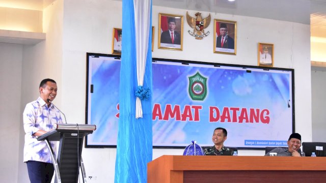 Bupati Takalar Ingatkan Penggunaan Dana Desa di Depan Para Kades