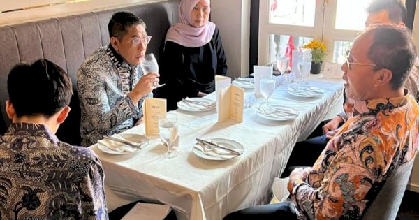 Bertemu Sahabat Lama, Danny Berbagi Cerita dengan Dua Menteri Singapura 