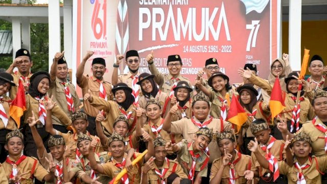 Wakil Bupati (Wabup) Luwu Utara yang juga Ketua Kwartir Cabang Gerakan Pramuka Kabupaten Luwu Utara membuka kegiatan Kemah Penggalang Kwartir Ranting Masamba dan Mappedeceng, yang digelar di Lapangan Taman Siswa Masamba, Kecamatan Masamba, Luwu Utara, pada Jum'at (12/08/2022). (Foto: ABATANEWS/Wahyuddin)