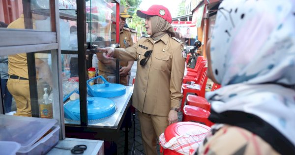 Kunjungi Longwis, Fatmawati Rusdi Sempatkan Santap Nasi Kuning