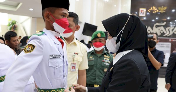 Berhalangan Hadir di Pengukuhan, Fatmawati Rusdi Gantikan Posisi Orang Tua Capaska