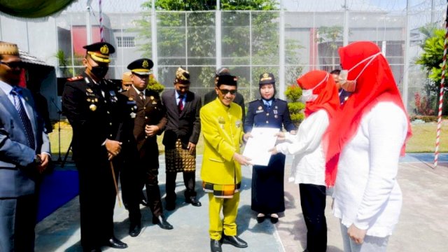 Lapas Perempuan Kelas III Gorontalo memberikan remisi kepada 20 narapidana.