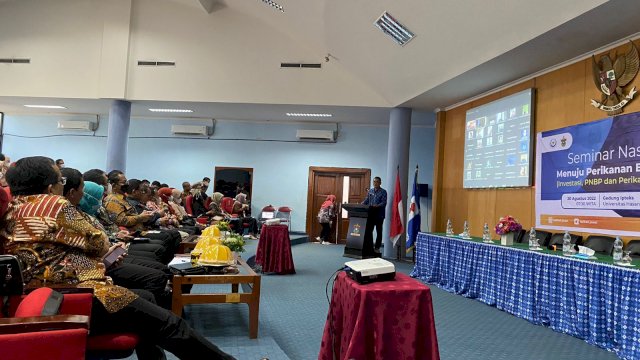 ISPIKANI menggelar Seminar Nasional Menuju Perikanan Emas 2045, pada Sabtu (20/8/2022), di Gedung IPTEKS Universitas Hasanuddin (UNHAS). (Foto: ABATANEWS/Wahyuddin)