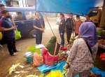 Berkunjung ke Pasar, Gubernur Sulsel Ajak Masyarakat Dukung Ekonomi Kerakyatan