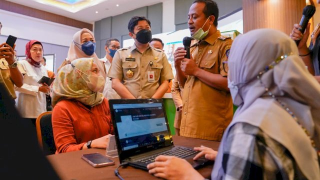 Dokumentasi Gubernur Sulsel Andi Sudirman Sulaiman saat Pelaksanaan Virtual Job Fair Sulsel 2022.